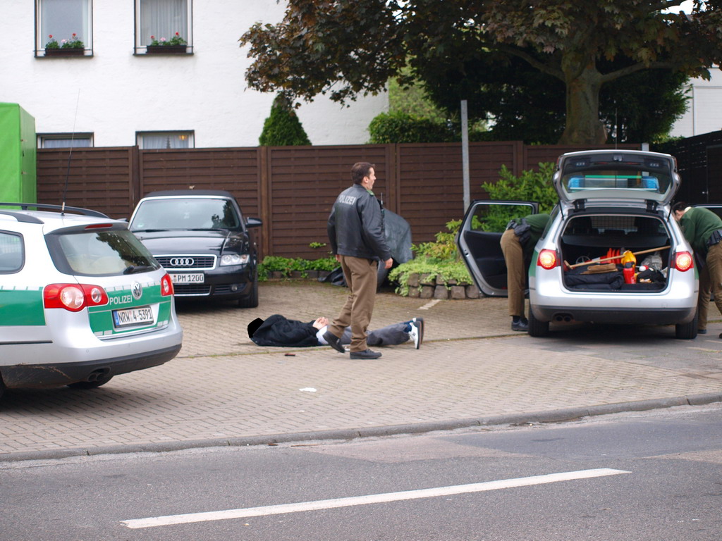 Aeltere Frau ueberfallen Koeln Muelheim Holsteinstr evtl Taeter gefasst P05.JPG